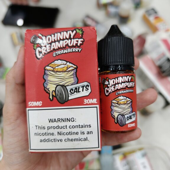 Juice saltnic Johny Creampuff 50ni Bánh su kem dâu